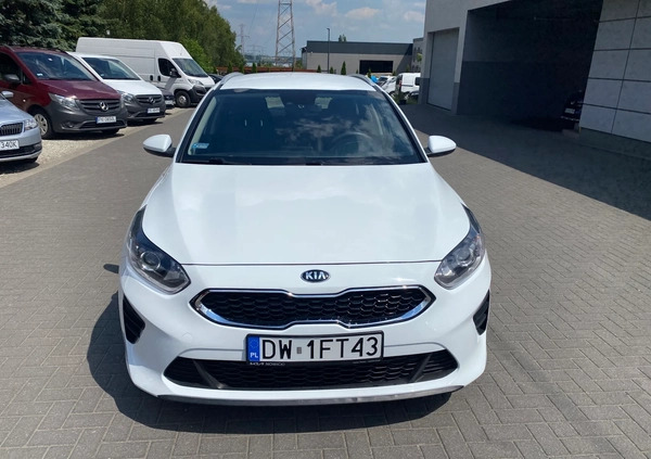 Kia Ceed cena 59900 przebieg: 90000, rok produkcji 2019 z Świerzawa małe 232